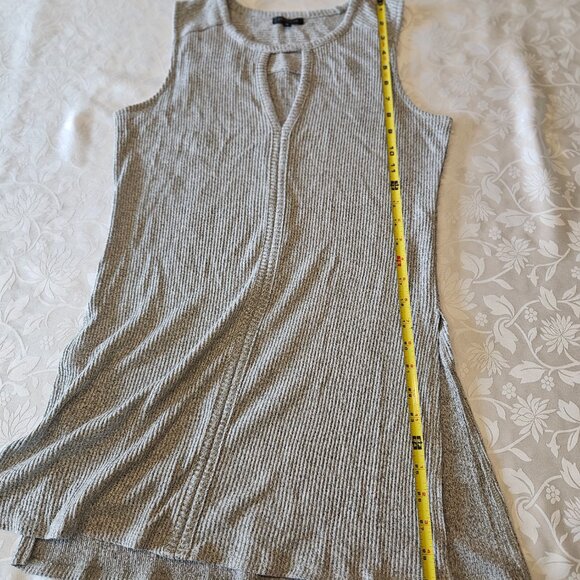3/$25 Sleeveless Top - Picture 8 of 8